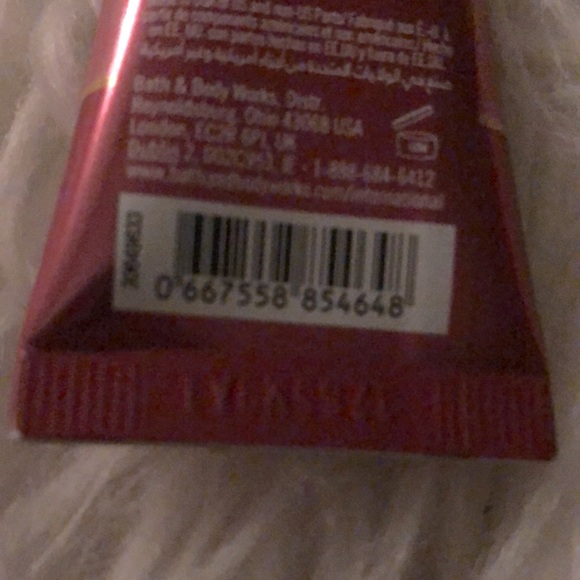 BATH & BODY WORKS Travel Size Shea Butter Hand Cream - Picture 4 of 4